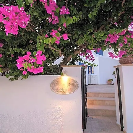 فندق Lithies Traditional Homes 5*