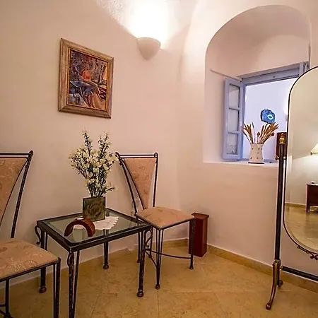 فندق Lithies Traditional Homes ثيرا