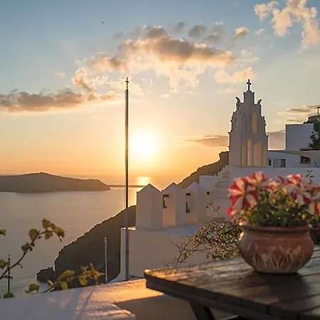 Hotel Lithies Traditional Homes Firá